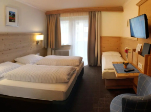Hotel Garni Entstrasser