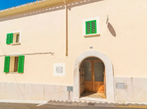 Pegaso in Campanet With 4 Bedrooms and 2 Bathrooms