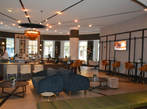 Crowne Plaza Cleveland at Playhouse Square by IHG