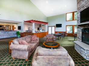 Howard Johnson by Wyndham Traverse City