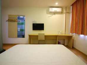 7Days Inn Zhuhai Doumen District Government Pedestrian Street