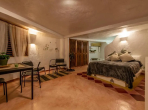 Studio Apartment with Ocean Views