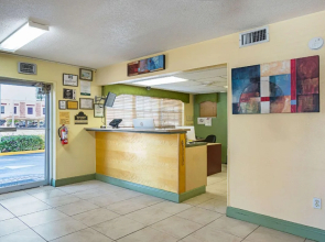 Quality Inn & Suites Airport/Cruise Port Hollywood