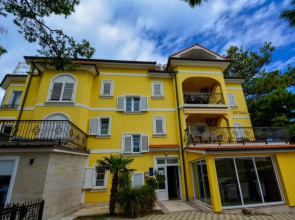 Apartment 10 in Villa Petrac