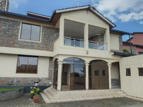 Twiga Whitehouse Villas