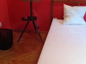 Károly Hostel