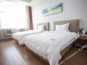 Bayannaoer Junyi Crown Hotel