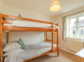 4 Aldelyme Court