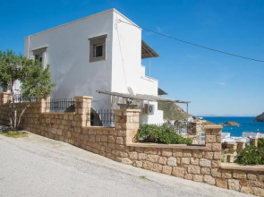 Captain Manos Studio Apartments