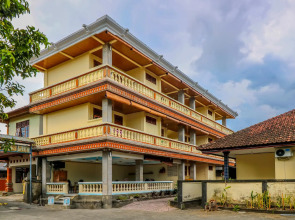 Super OYO 1654 Maha Bharata Kuta Inn