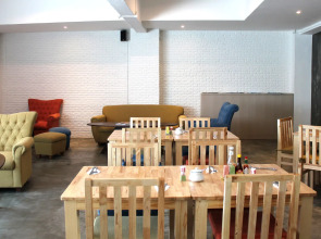 The Raya Surawong Bangkok