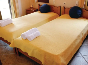 Amazing Home in Agios Andreas Astros With 2 Bedrooms