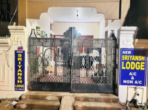 Goroomgo Sriyansh Inn Puri