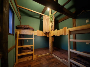GLAMPiC GUESTHOUSE - Hostel