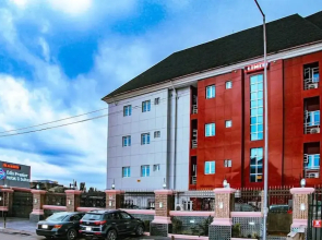 EdisPremier Hotel & Suites