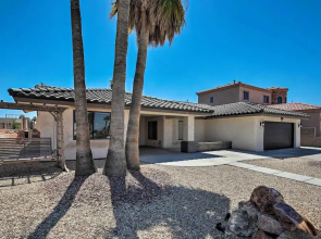 Lake Havasu Home: Heated Pool & Golf Course Views