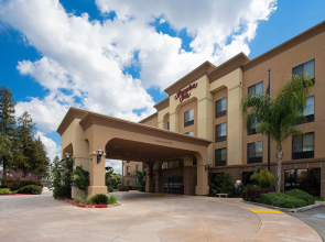 Hampton Inn Visalia