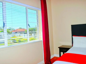 Seas Of Ships Guest House