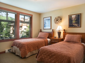 2202 - Two Bedroom Standard Eagle Springs East 2 Condo by RedAwning