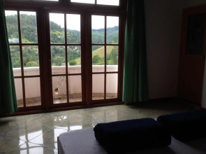 101 Holiday Resort
