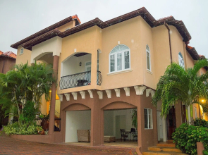 3 bdrm Town House at Runaway Bay
