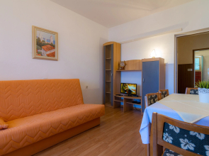 Apartment Anđela - 80 m from beach : A3 Barbat, Island Rab