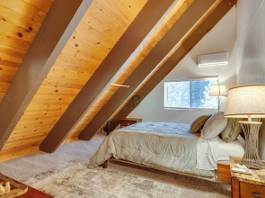 13 Mi to Skiing: Long Barn Family Cabin
