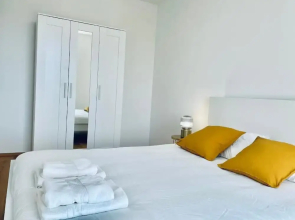 2 bedrooms with Terrace and Parking