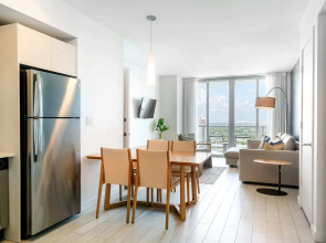 Beach Walk Resort Lux Apts by SV Rentals
