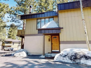 Mountain Chateau Retreat Desirable Resort 4 BDR