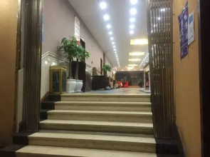 Gaoxian Taihao Business Hotel