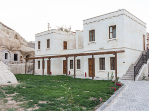 Empire Cave Hotel