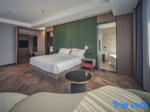 Green  season  hotel