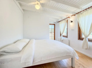 House w Garden 5 min to Tuzburnu Bay in Bozcaada