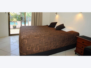 Pacific Palms Motor Inn