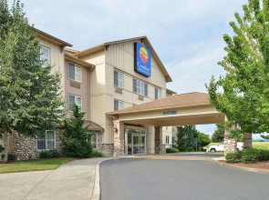 Comfort Inn & Suites McMinnville Wine Country
