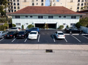 Walk to Fort Lauderdale Beach - Perfect Beach Escape