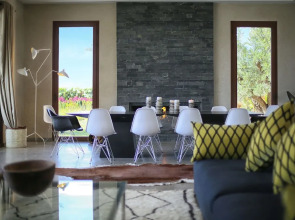 Villa Adnaa