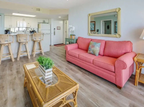 Pool View Pvt Balcony Samana Cay Suite