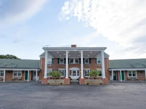 Colonial Inn Seekonk