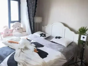 Shiyi Seaview Homestay (Dalian Lvshunkou Huafa New Town Branch)