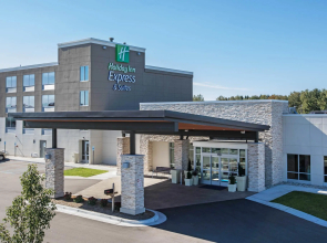 Holiday Inn Express & Suites Ludington by IHG