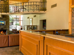 River Terrace Resort & Convention Center