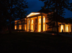 Kau Manor