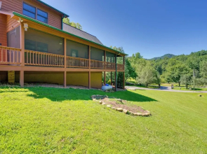 Beautiful Smoky Mountain Chalet With Game Room!