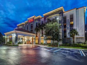 Hampton Inn & Suites Fort Myers-Estero/FGCU
