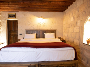 Medusa Cave Hotel