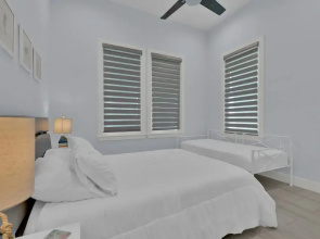 Cielito Lindo - Private Home With Hot Tub 3 Bedroom Home by RedAwning