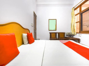 11 Inn by OYO Rooms
