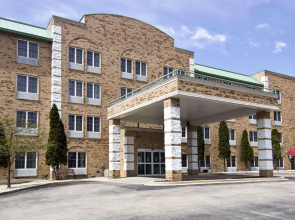 Comfort Inn & Suites Grafton - Cedarburg